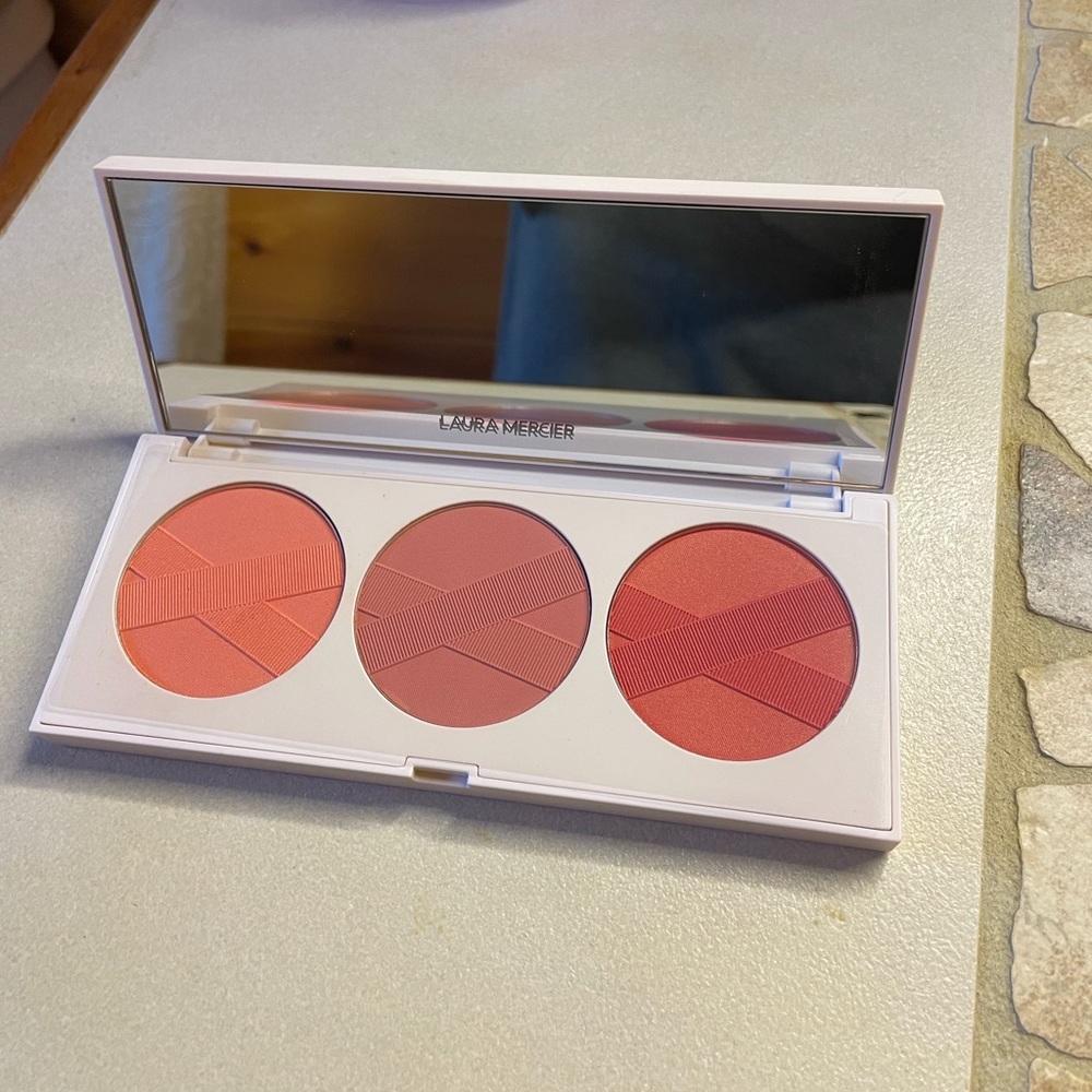 Laura mercier blush trio, brand new.